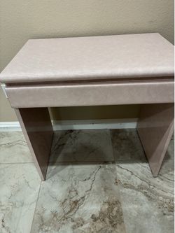 Formica custom-made desk