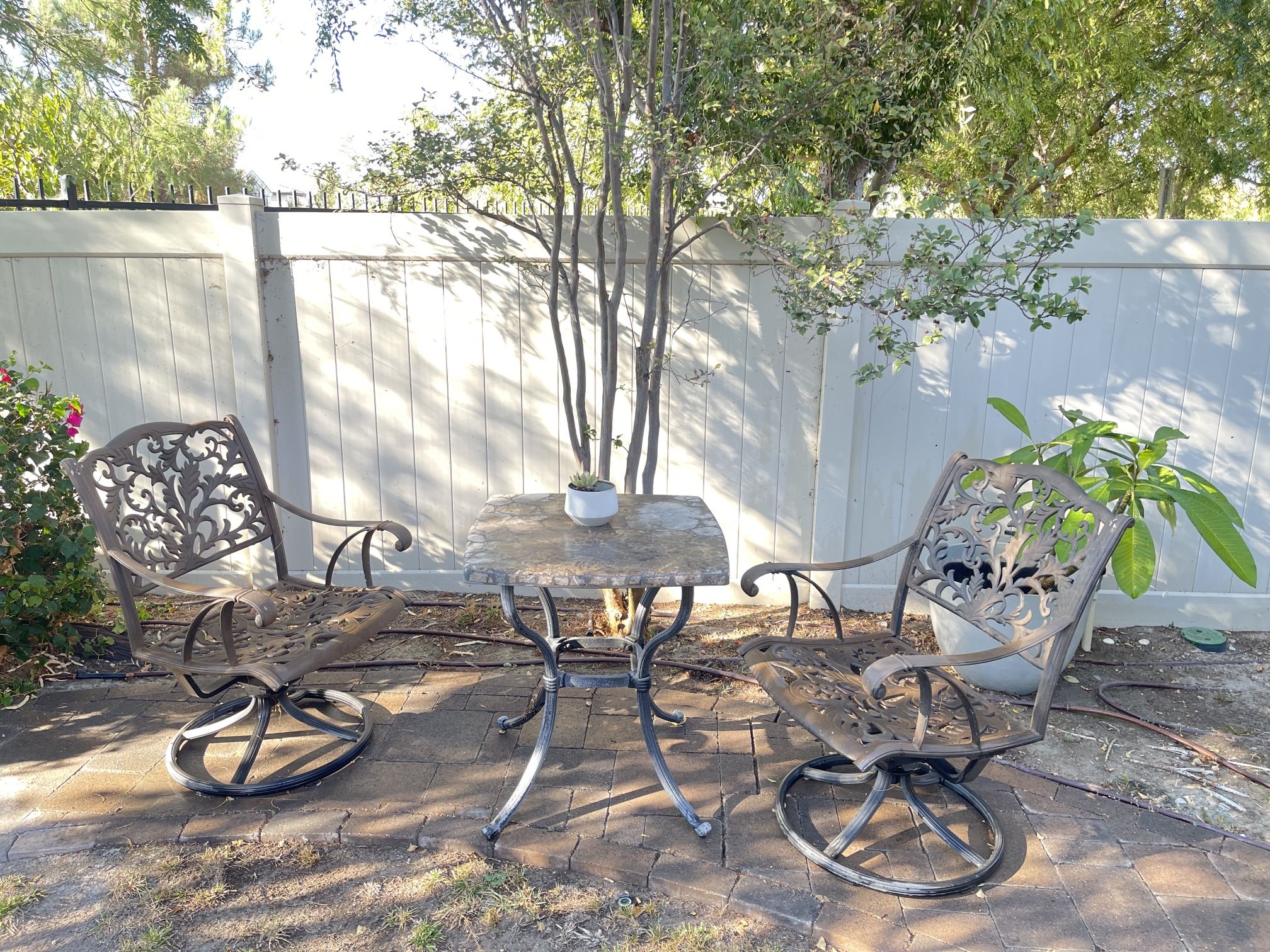 Outdoor Table / Chair Wrought Iron Set