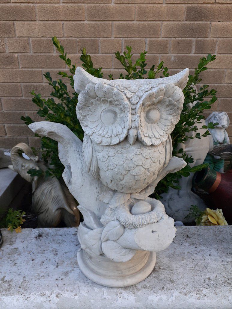 19"H Concrete Owl Outdoor Garden Statue Decor 