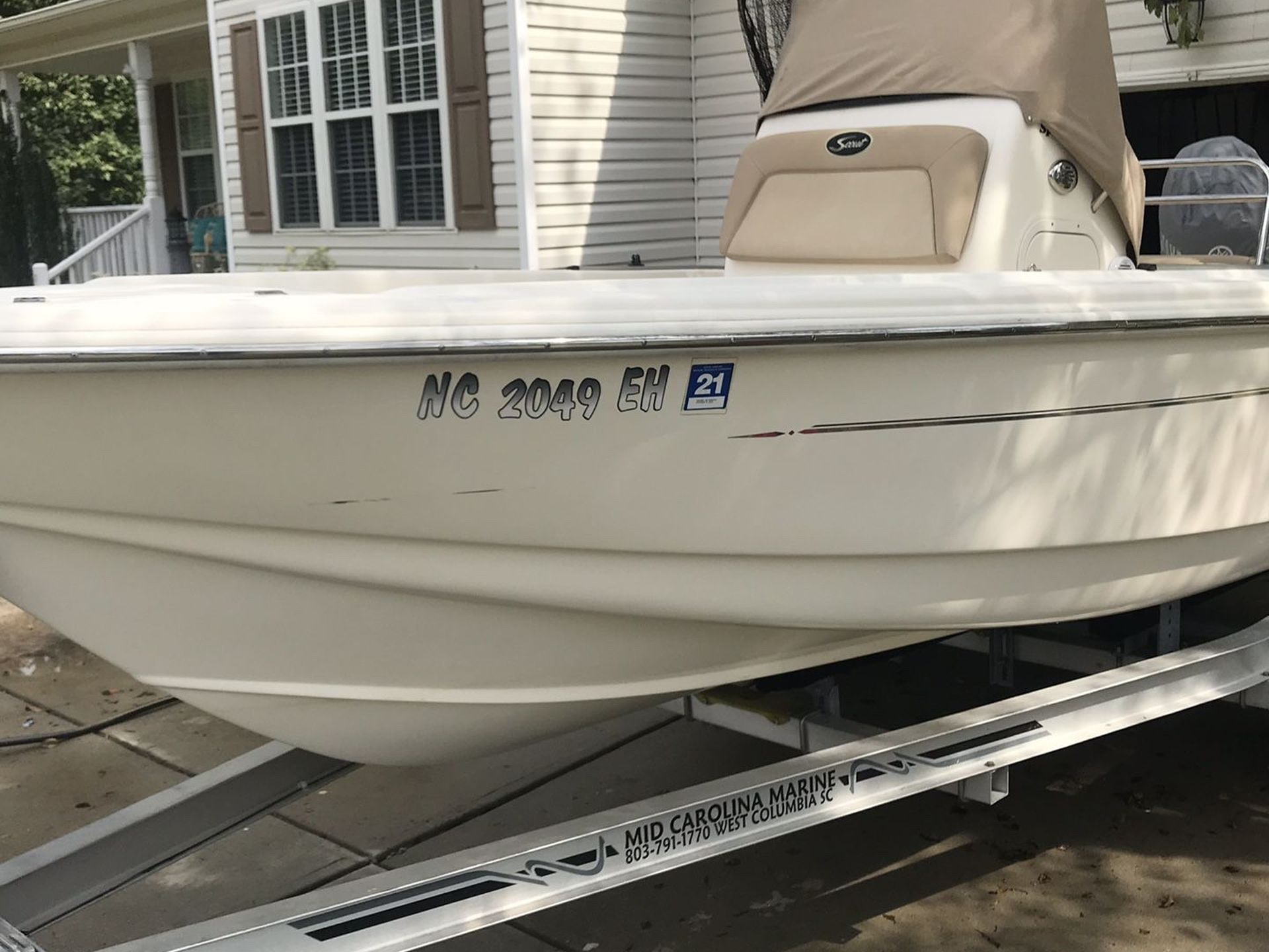 Scout 175 Sportfish Center Console