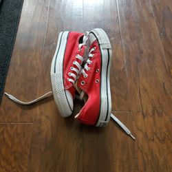USED CONVERSE SHOES SIZE 5