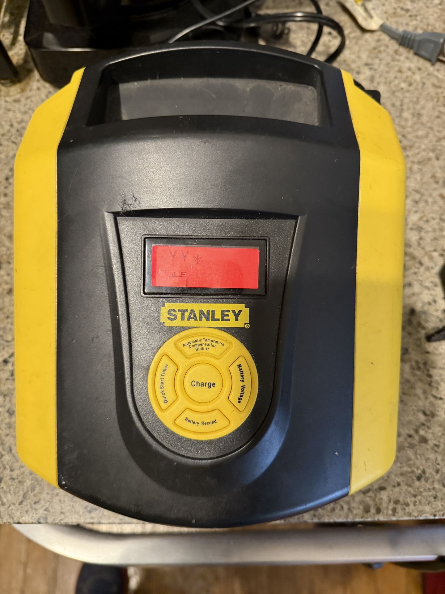 Stanley Electric Battery Charger 15A