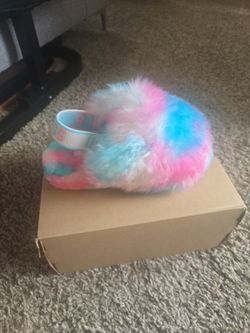 Ugg Fluffy Slippers
