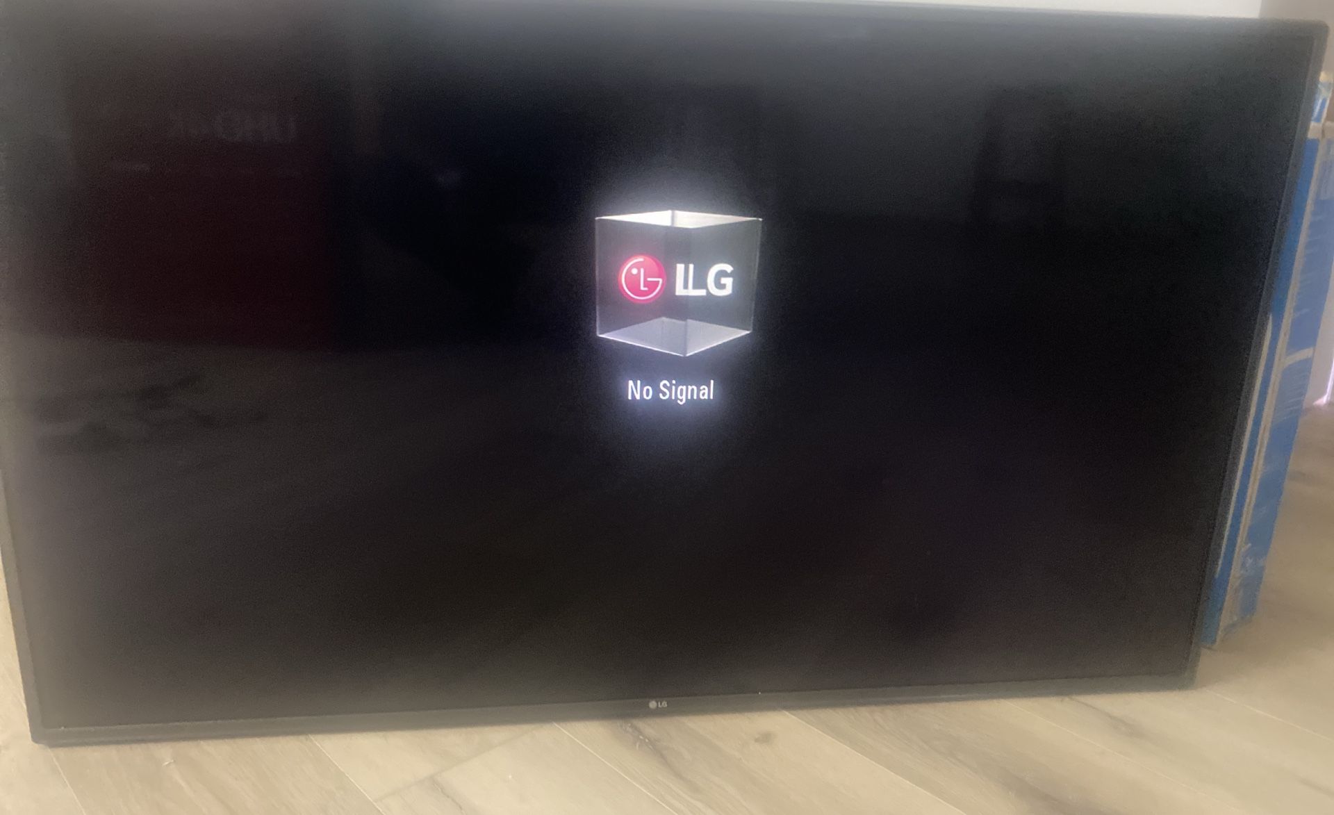 49inch LG TVs - Like New | Model: LG 49LW340C 49"