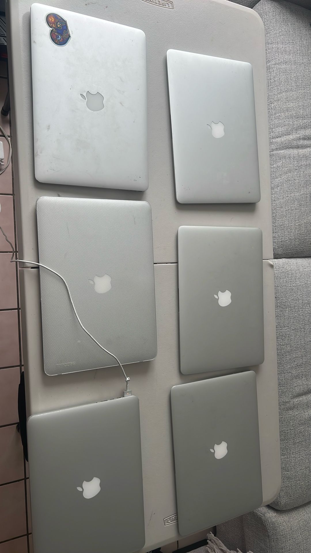 MacBook Air/ Pro 