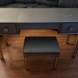 Juliet Vanity W/Stool