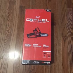 Milwaukee Fuel M12 6” Hatchet Pruning Chainsaw Kit Battery  Charger Included $160