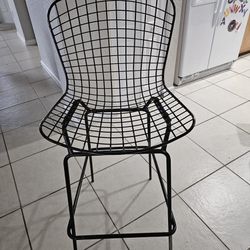 bar stool/chairs
