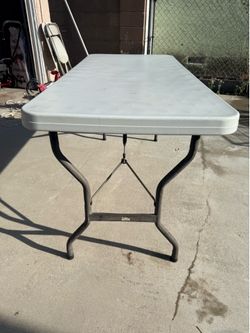 Folding Tables