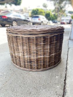 Wicker storage basket