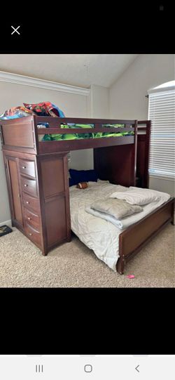 Rooms to Go Ivy League 2.0 Walnut twin/full bunk Bed With Stairs/Desk