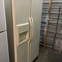 Refrigerator Works Great Ice Maker And Water Works I Sell All The Time Delivery  Extra 