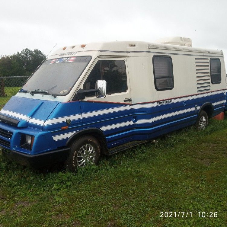 1983 Winnebago Lesharo