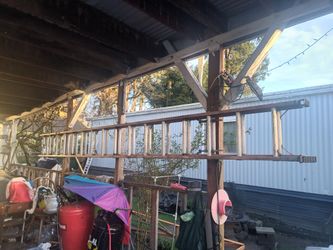 32' extension ladder