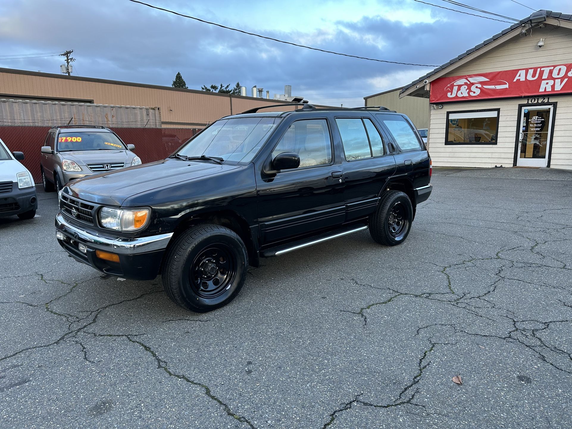 1997 Nissan Pathfinder for Sale in Tacoma, WA - OfferUp