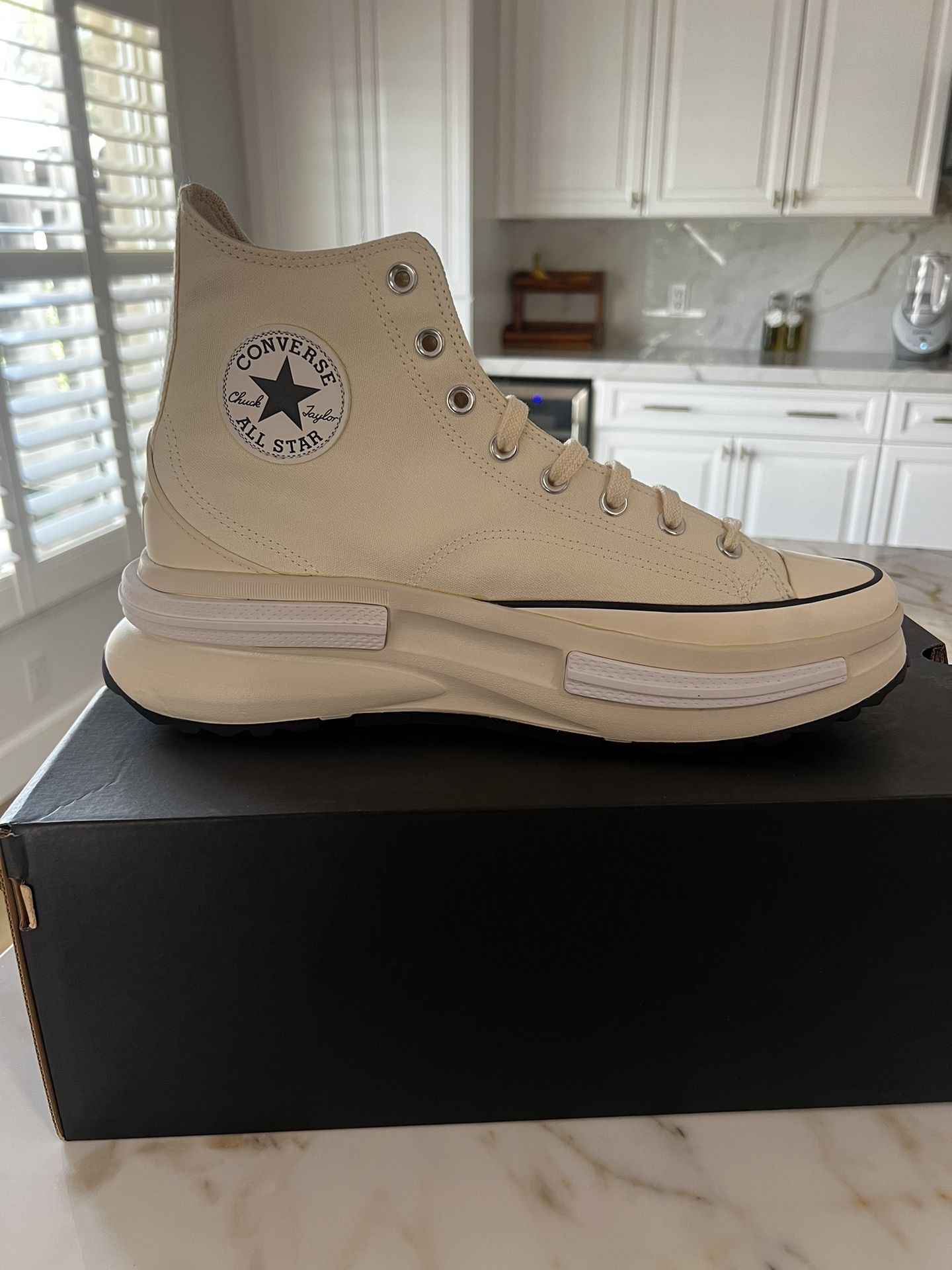 Men's Converse Size 12