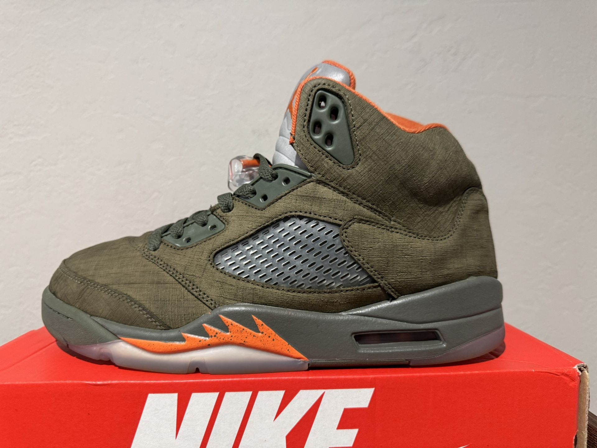 Air Jordan Size 10m. 99$ OBO