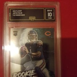 Justin Fields Rookie Card Panini Playoff Wave  G.M.A  Graded 10 Bears 2021