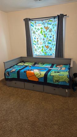 Gray Daybed with Storage Drawers