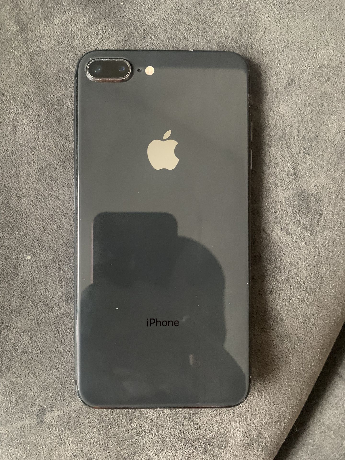 iPhone 8 Plus