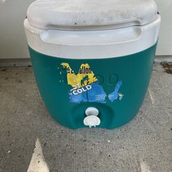 Igloo Cooler with Drinking Spout