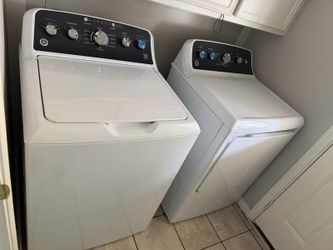 GE washer and dryer set