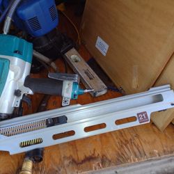 Makita Nail Gun 16 And 8 Penny Like Brand New
