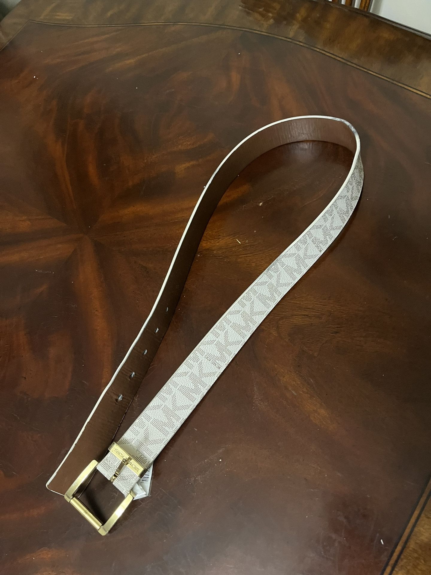 Women’s Size medium MK Belt