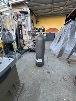 Aluminum 80 (AL80) diving tank 3000 psi