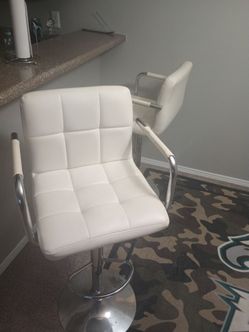2 Bar Stools