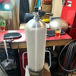 Catalina 80cu scuba tank