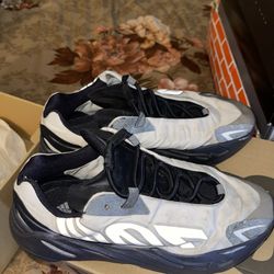 Yeezy 700