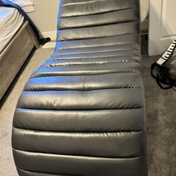 Lash Bed