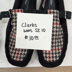 CLARK'S WOMEN'S SIZE 10 LOAFERS. CITY OF ORANGE. ONLY $10