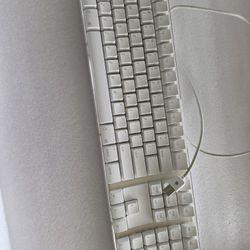 Apple Keyboard
