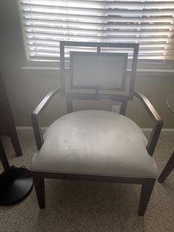 Great Condition Accent Chair - Light Green 