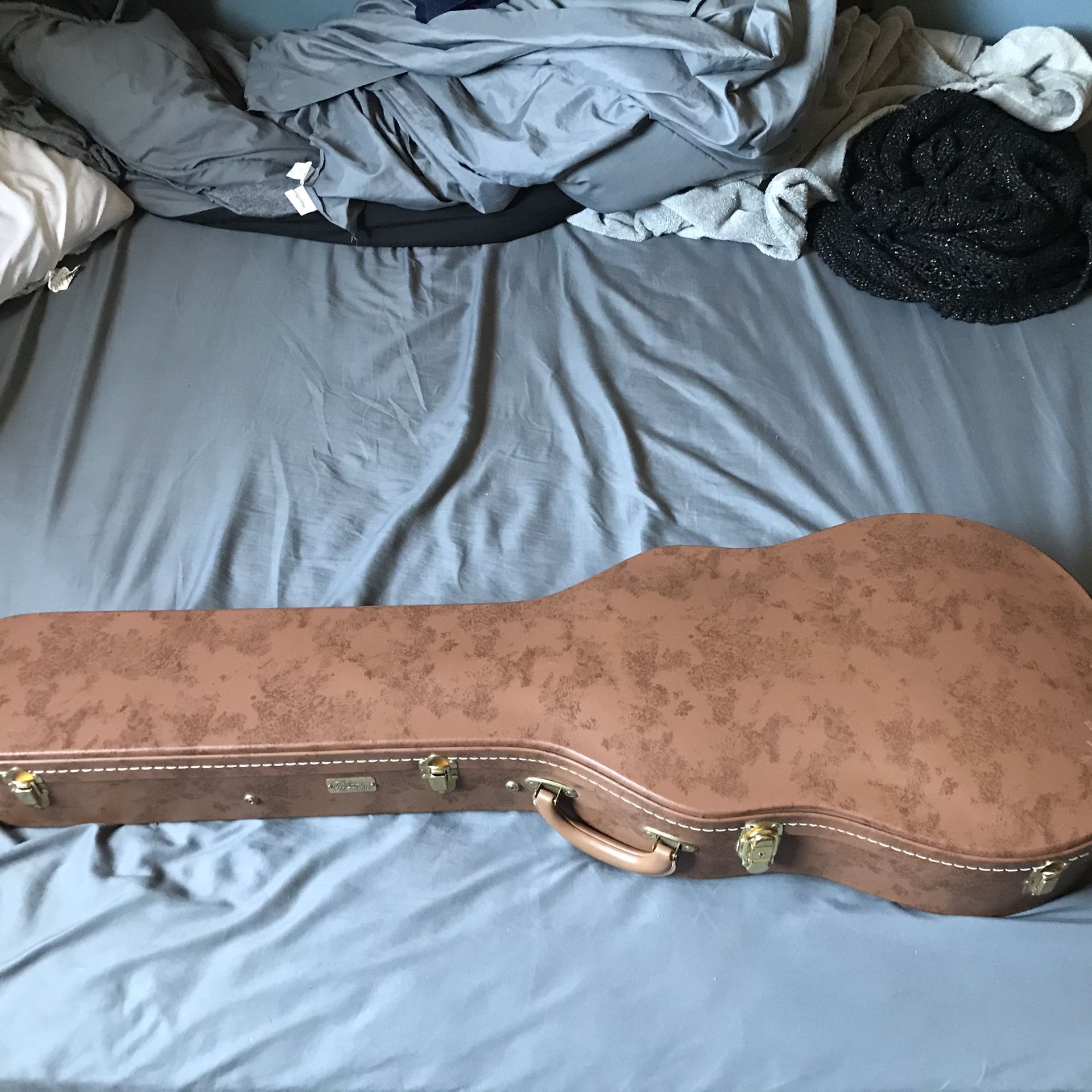 Gibson custom electric guitar case