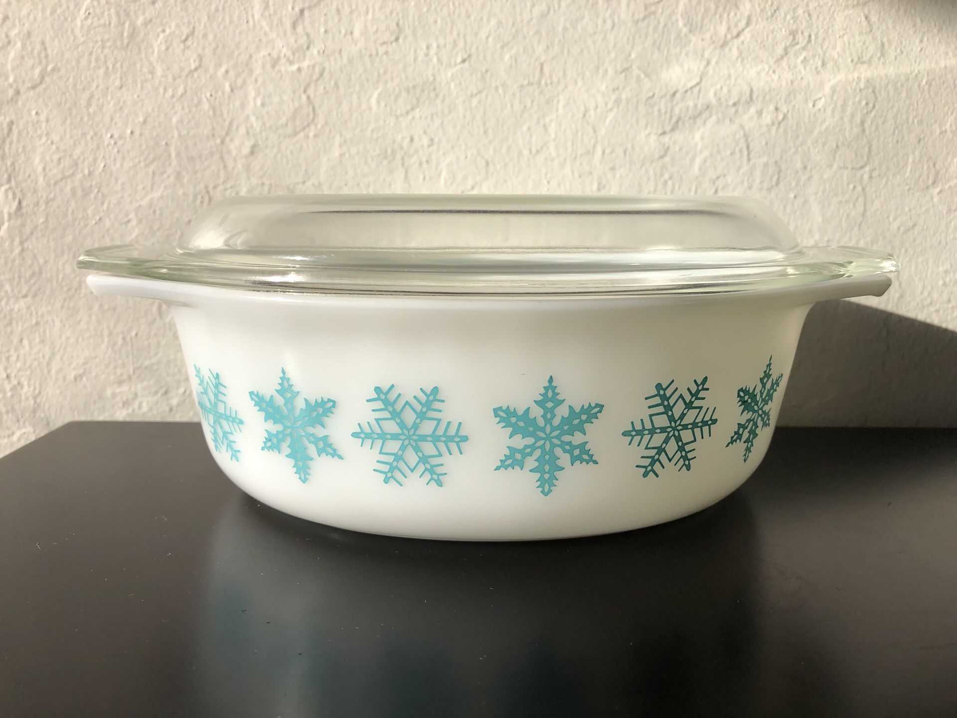 Vintage Pyrex Snowflake 043 Casserole 1.5 Qt