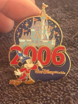 AUTHENTIC Disney Pin