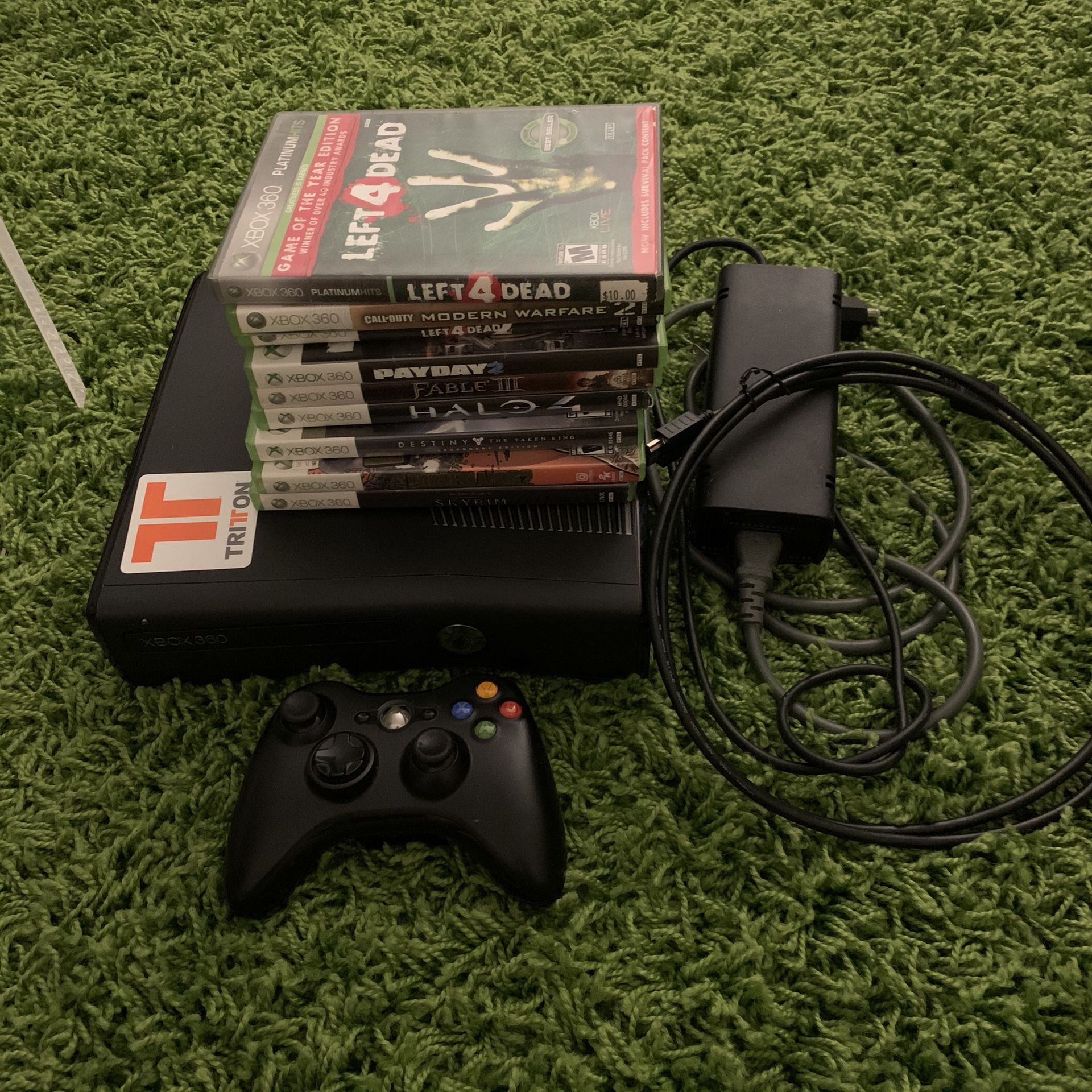 Xbox 360 Console with GAMES