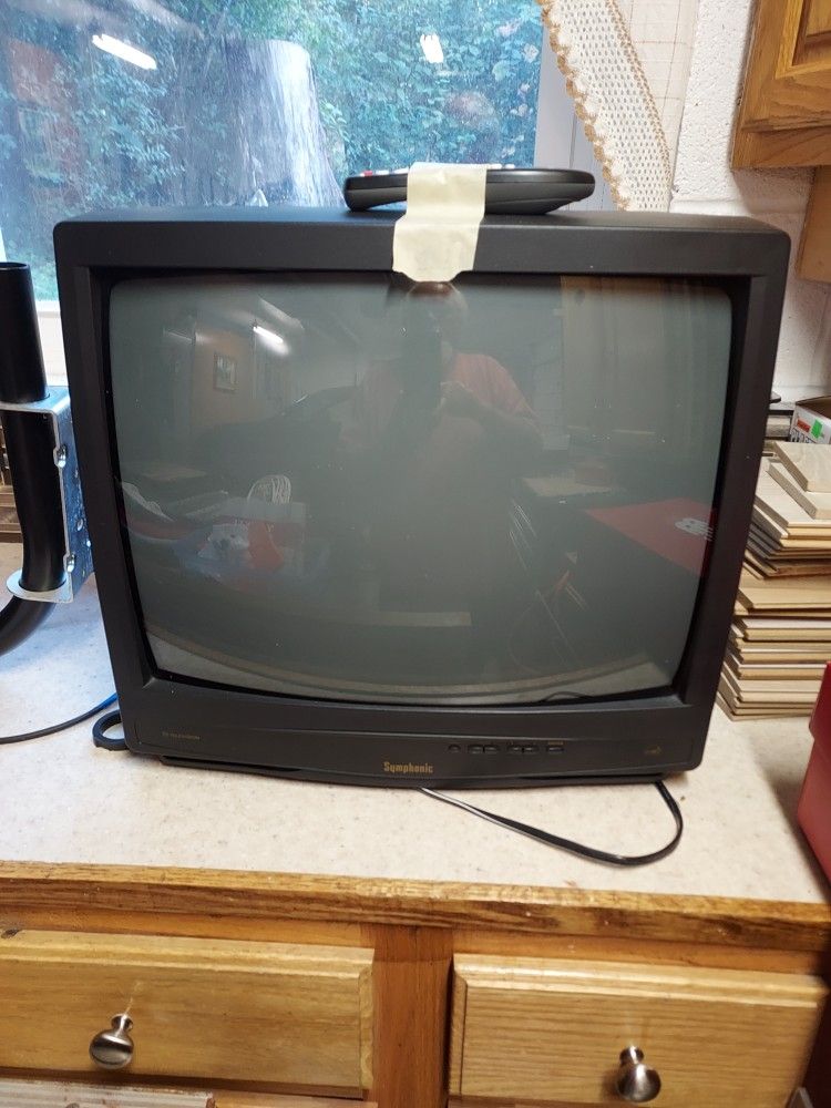 Tv Works Good Ideal For Small Area