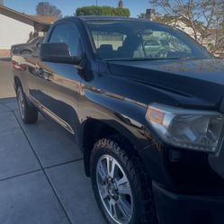 Toyota tundra 2016