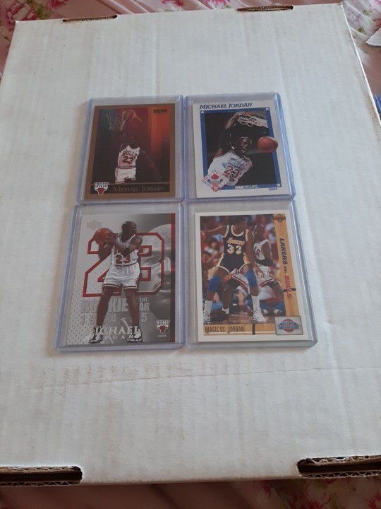 4 Michael Jordan Cards 