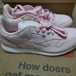 Reebok Classic Leather Gum Size 6  For Lady