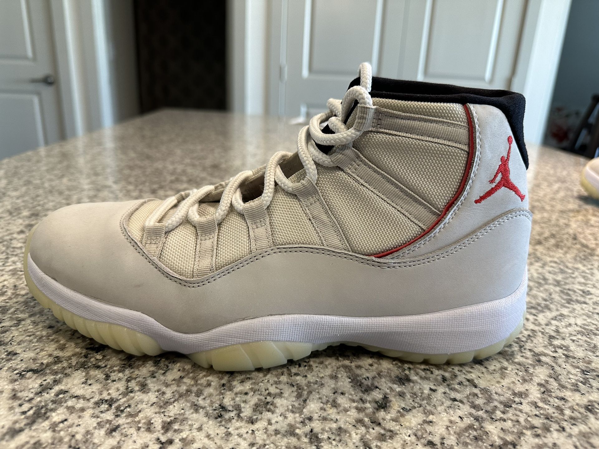 Air Jordan 11 Retro “Platinum Tint”