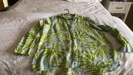 Womens long sleeve shirt