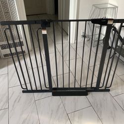 Dog Gate Barley Used