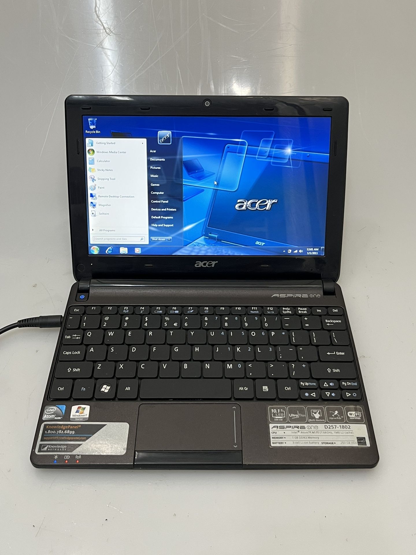 Acer Aspire One Series Model ZE6 Laptop 12” Intel Atom 2GB RAM 250GB HDD - $39