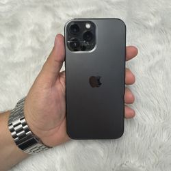 Apple iPhone 13 Pro Max 128GB Unlocked $525