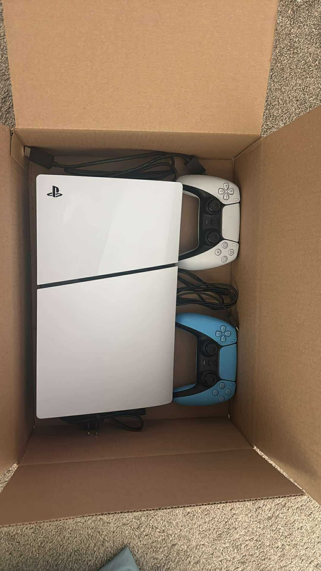 Like New PS5 for sale (No box unfortunately)